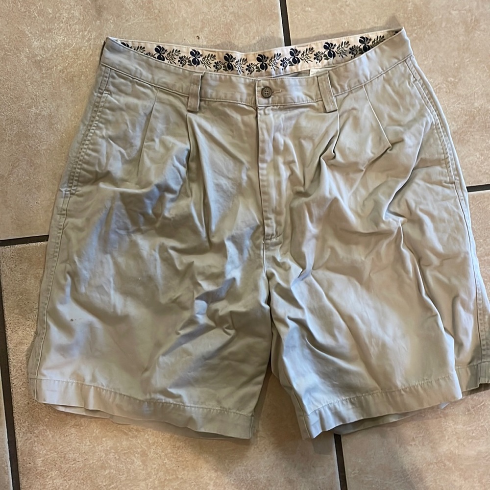 Mens khaki shorts